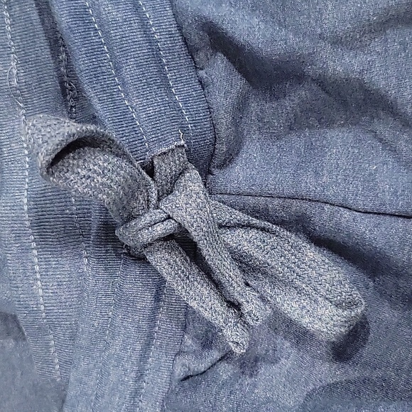 🆕️SpongeBob & Friends sweatpants.24. - Picture 5 of 6